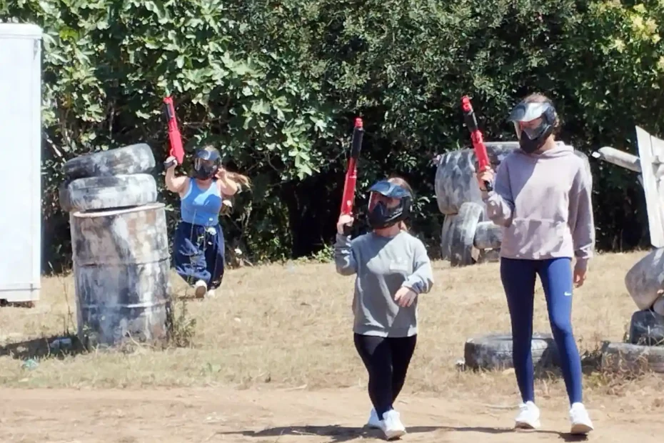Paintball Campamento Fundación Alpe Acondroplasia en Abenturesbi en la Barganiza Siero